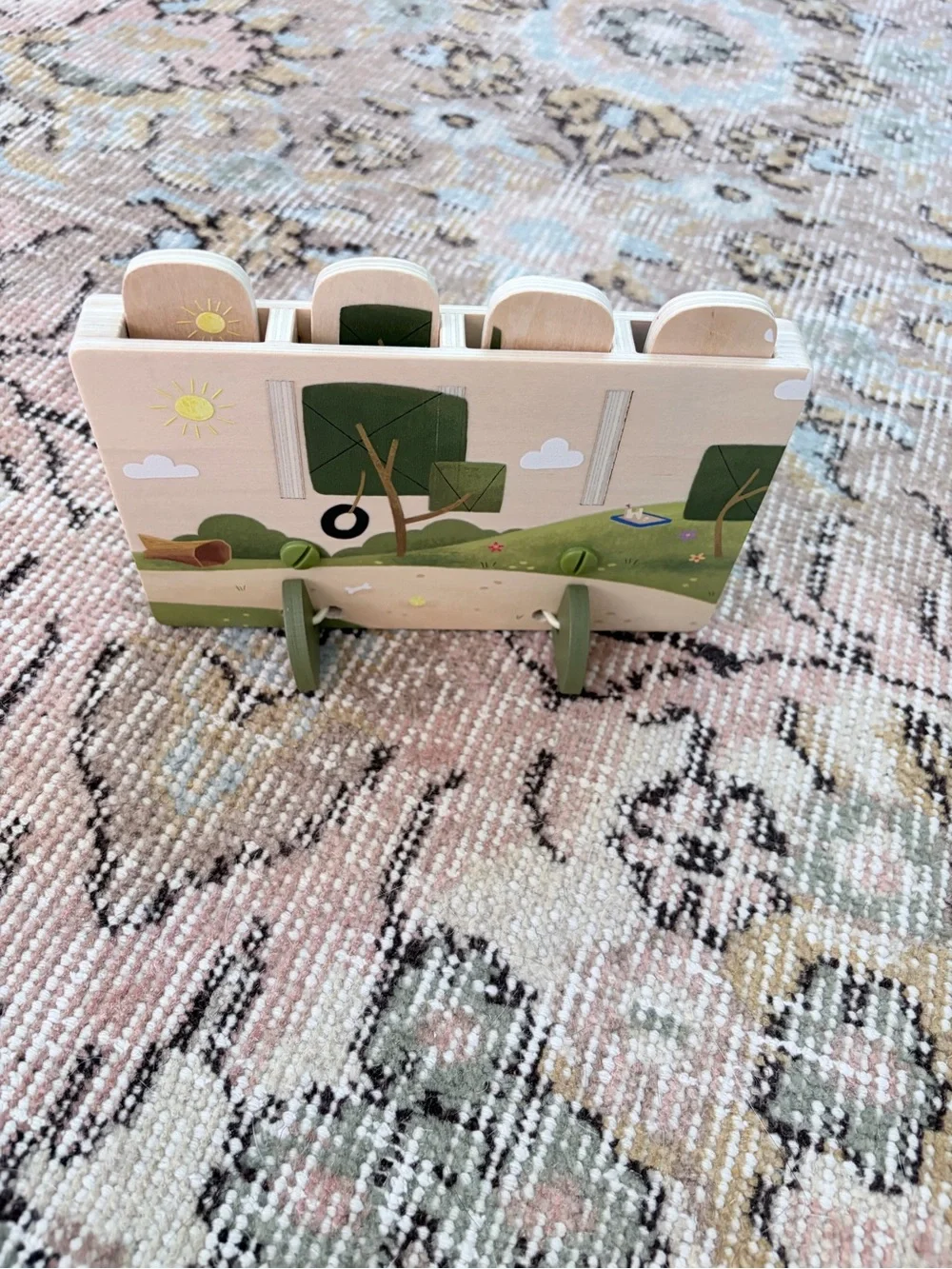 KiwiCo pandacrate color and number match activity